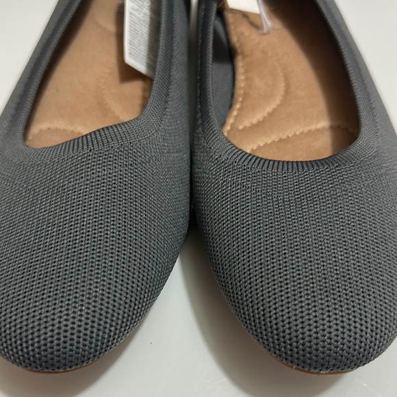 Old Navy Gray Ballet Flats Knit Fabric - Picture 3 of 7